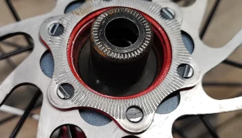Проставка ступицы Centerlock 1