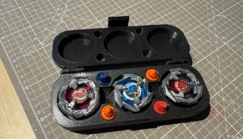 Чехол для Beyblade X - вмещает 3 штуки Чехол для Beyblade X - вмещает 3 штуки