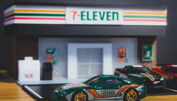 Набор моделей 7-Eleven - диорама в масштабе 1:64 6