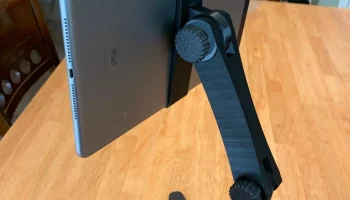 Регулируемое крепление для iPad Air 2 1