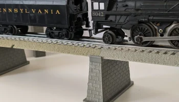 Совместимая градуированная эстакада Lionel Fastrack - железн 7