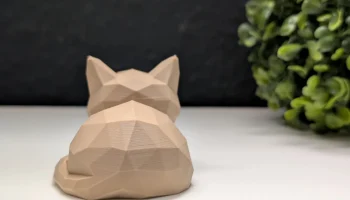 Низкополигональная спящая кошка 5