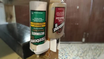Перевернутый держатель клея Titebond........ 1