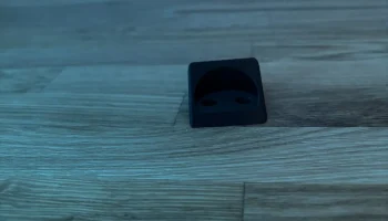 настенное крепление на штангу для одежды 3