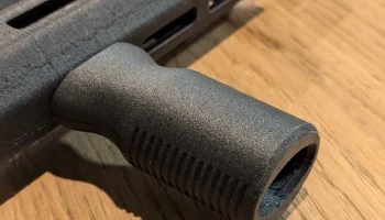 Еще одна вертикальная рукоятка MLOK/M-LOK - просто Еще одна вертикальная рукоятка MLOK/M-LOK - просто