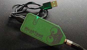 USB-плата MeshToad v1.x LoRA - простой чехол с защелкой....