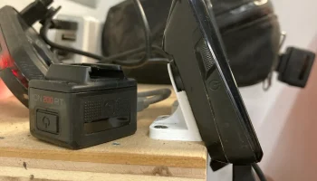 Подставка для зарядки велокомпьютера Wahoo или Garmin 2