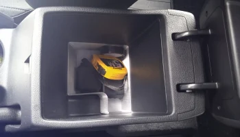 Kia Ceed (CD) Центральный лоток для хранения внизу / Kia ... 2