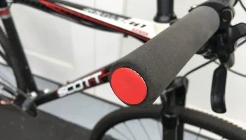 Легкие запрессованные заглушки на руль MTB.... Легкие запрессованные заглушки на руль MTB....