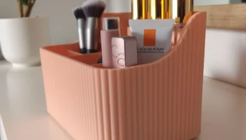 Ребристый органайзер для макияжа с шестью отделениями....... 5