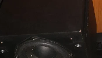 Кронштейн для подвешивания сабвуфера Philips SPA2600.......