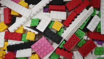 Совместимые детали LEGO [v1] (более 120 деталей)......... 0