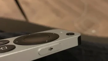 Замена кнопки питания пульта Apple TV (версия 2021+)... 1