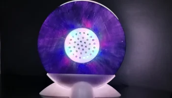 Динамик своими руками из пустой катушки с 3D-нитью........