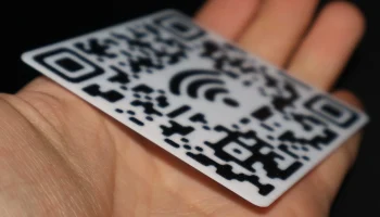Не QR-код Wi-Fi. Супертонкая версия Никогда не отдам вас Ric 2