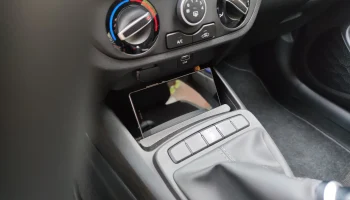 Подставка для смартфона Hyundai i10 (AC3)............ Подставка для смартфона Hyundai i10 (AC3)............