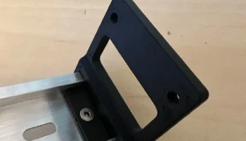 Кронштейн для монтажа на DIN-рейку Voron V0 (алюминий)..... 1