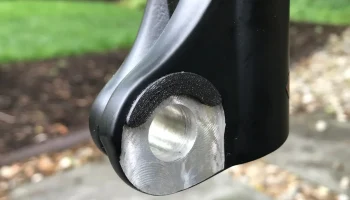 Адаптер для стандартных ступиц на вилках RockShox Torque ... 1