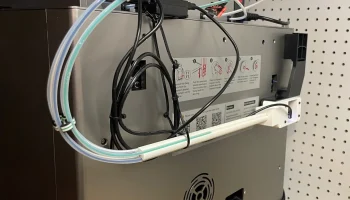 Устойчивая к застреванию направляющая для нити Qidi Box.....