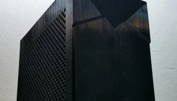 Корпус Mini ITX объемом 4,7 л, легко печатается (2 основные части), сэндвич-схема, дополнительные резьбовые вставки, стойки или ножки не требуются 5