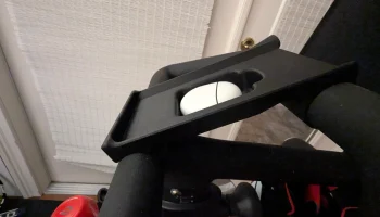 Peloton Bike+ Держатель для телефона и наушников... 2