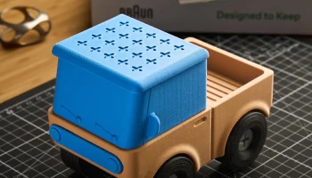 Симпатичная игрушечная машинка с надстройкой-копилкой - с... 1