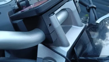 Мотоцикл Carplay L300 - Honda CB1000r 3