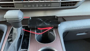 Большой держатель для телефона для Toyota Sienna............ 1