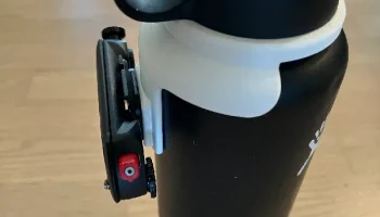Зажим Peak Design для бутылки с водой 2