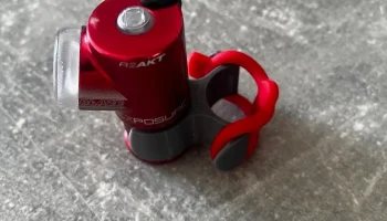 Монтажный зажим Оле для его фонаря Exposure Blaze MK3....... 1