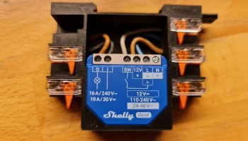 Крепление Shelly Gen4 на DIN-рейку с местом для 6 зажимов..