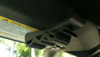 Держатель козырька солнцезащитных очков, Jeep Wrangler JL... 1