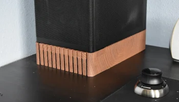 Вертикальная подставка Lian Li A3-mATX 1