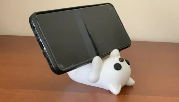 Держатель для телефона в виде кошки........