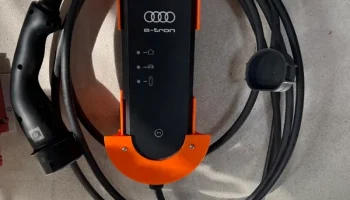 Держатель Audi etron Настенное крепление, вилка типа 2 Ev, з