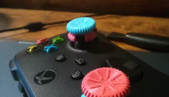 Поднятые Xbox Control Freaks Поднятые Xbox Control Freaks