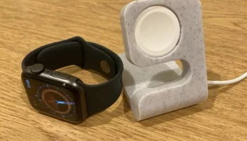 Подставка для Apple Watch с зарядным устройством... 1