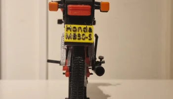 Honda MB50 1981 года выпуска, масштаб 1:8, дизайнер Эд ва... 9