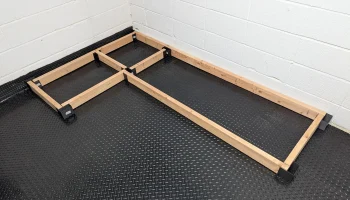 Изготовленный на заказ верстак L-образной формы 2x4........ 4