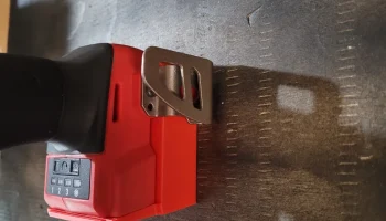 Держатель инструмента Milwaukee M18 9