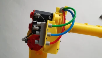 Робот Fanuc r-2000ib/210f (масштаб 1:5) 5