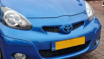 Замена переднего логотипа Toyota (aygo)............ 1
