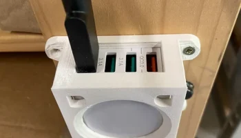 Крепление на стену или полку для зарядного устройства USB...
