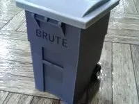 Перекатной мусорный бак BRUTE