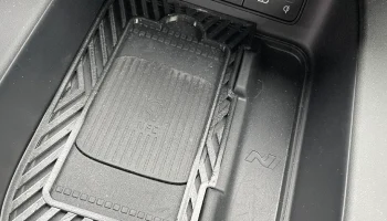 Вставка для беспроводного зарядного устройства Hyundai IO... 1