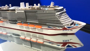 Круизный лайнер P&O Иона 8