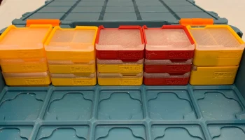Вставки Gridfinity 1 x 1 x 2 и 1 x 1 x 3 с крышкой, разделенные несколькими способами Вставки Gridfinity 1 x 1 x 2 и 1 x 1 x 3 с крышкой, разделенные несколькими способами