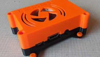 Корпус Raspberry Pi 3 (B/B+), крепление VESA, внутренний вентилятор 1