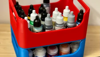 Stack 'n Paint: штабелируемый органайзер для бутылок с краской Vallejo