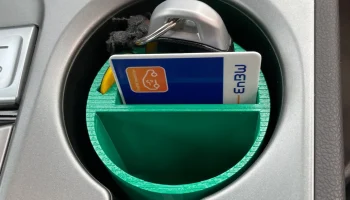 Hyundai Kona Becherhalter Einsatz